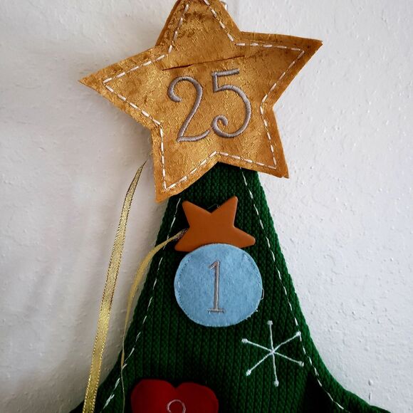 Christmas Tree 47" Large Advent Calendar Fabric Cloth with Star Insert - Picture 2 of 4